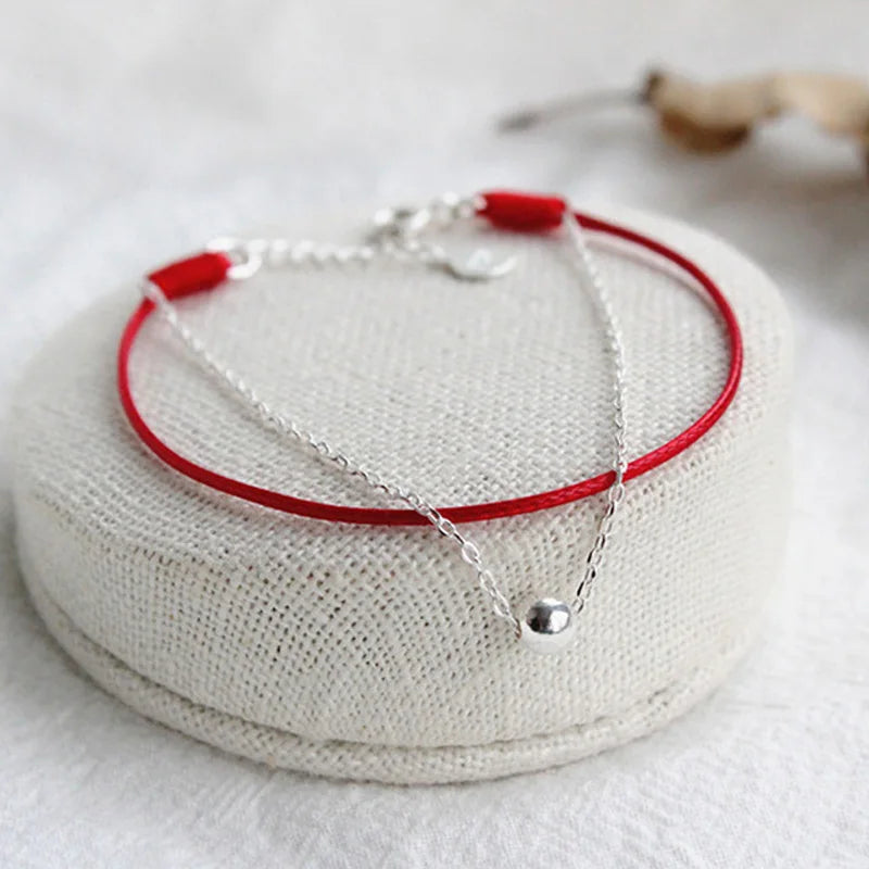 Armband Alma Gesamtansicht - 925 Silber und rotes Seil Kombination, zeitloses Design
