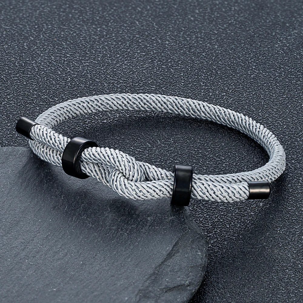 Robuster Seilverschluss des Tonka-Armbands - sicherer Halt und einfache Bedienung