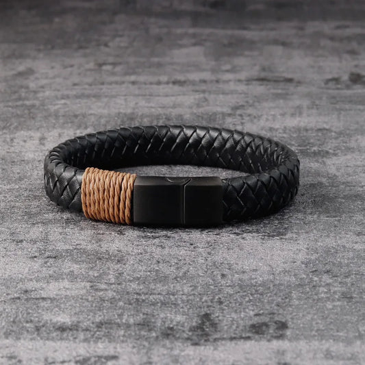Detailansicht Armband Claspy - geflochtenes Lederband in Schwarz