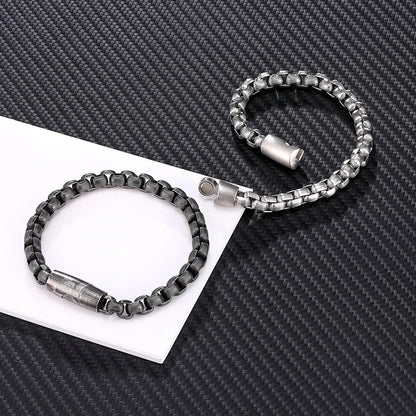 Armband Curby Retro und Silber Varianten - abgenutztes Finish für authentischen Look