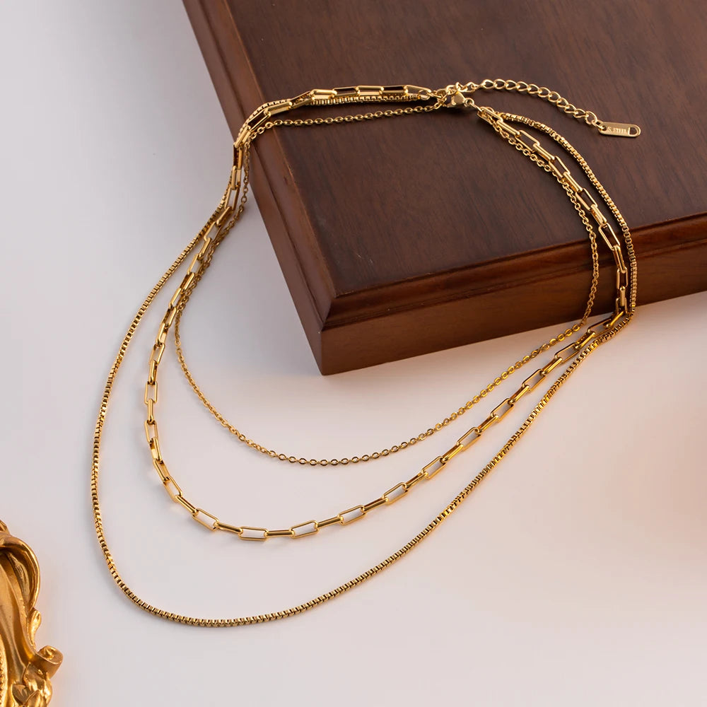 Goldenes Ketten-Set mit drei verschiedenen Ketten im Lagen-Look | Panzerkette, Schlangenkette, Ankerkette aus PVD-Edelstahl
