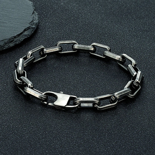 Robustes Herrenarmband Arwic mit Vintage-Design - quadratisches Gliederkettenmuster aus Edelstahl
