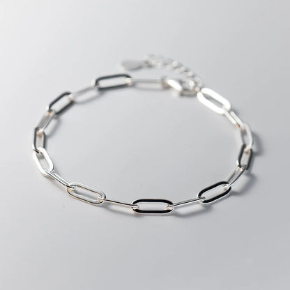 Simpella Armband - Detailansicht der feinen Kettenstruktur